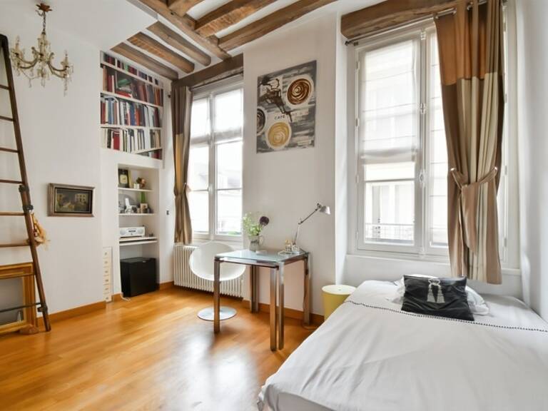 Studio à vendre - PARIS 7EME ARRONDISSEMENT (75) Rue Rousselet - 17,27 m2 - 315 000 € honoraires d'agence inclus — photo 1
