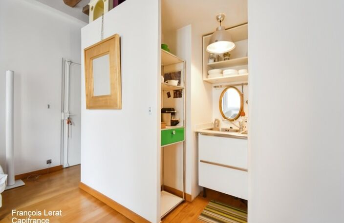 Studio à vendre - PARIS 7EME ARRONDISSEMENT (75) Rue Rousselet - 17,27 m2 - 315 000 € honoraires d'agence inclus — photo 4
