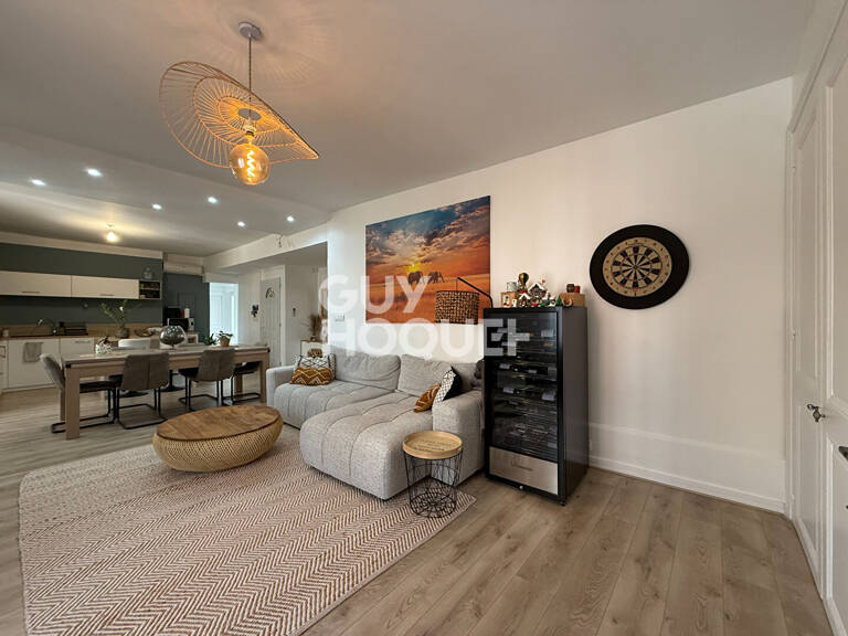 Appartement T2 Bis possibilité T3 au centre  d'Echalas de 73.27 m2 — photo 1