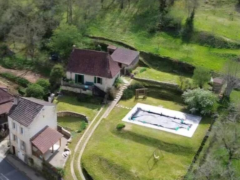 Joli ensemble de 2 maisons d'habitations avec piscine — photo 1