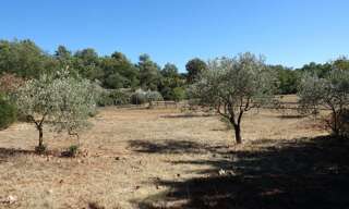 Terrain  3107 m² à vendre à Saint-Maximin-la-Sainte-Baume (83470)