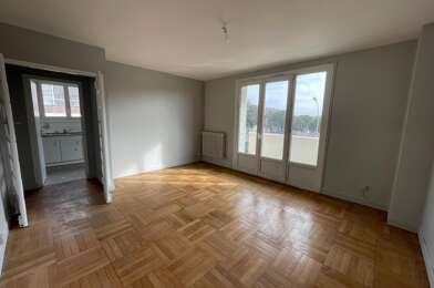 Appartement 4 pièces 855 €