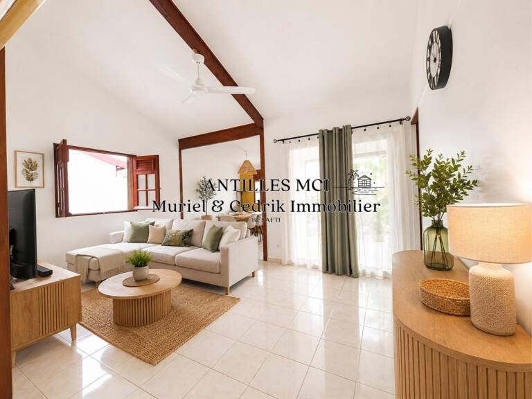 Coup de cœur pour cette jolie maison — photo 1