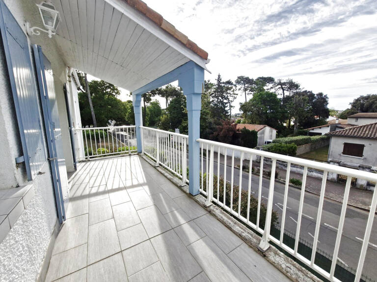 Appartement 45 m2 17132 Meschers sur Gironde — photo 1