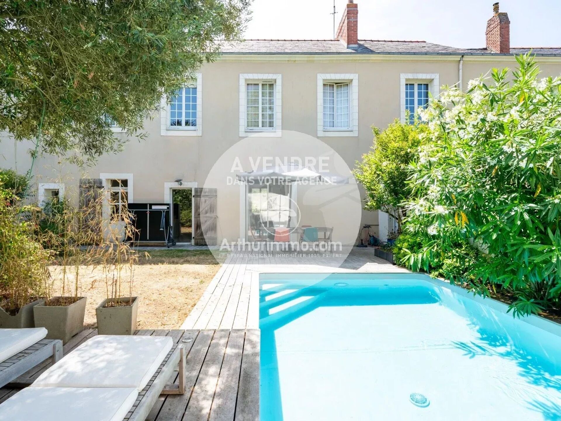 Maison 9 pièces 212 m² · à Thouaré-sur-Loire · 212 m² · 517 000 €