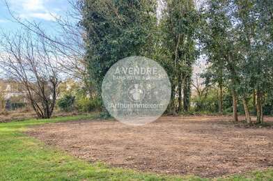 Terrain  572000 €