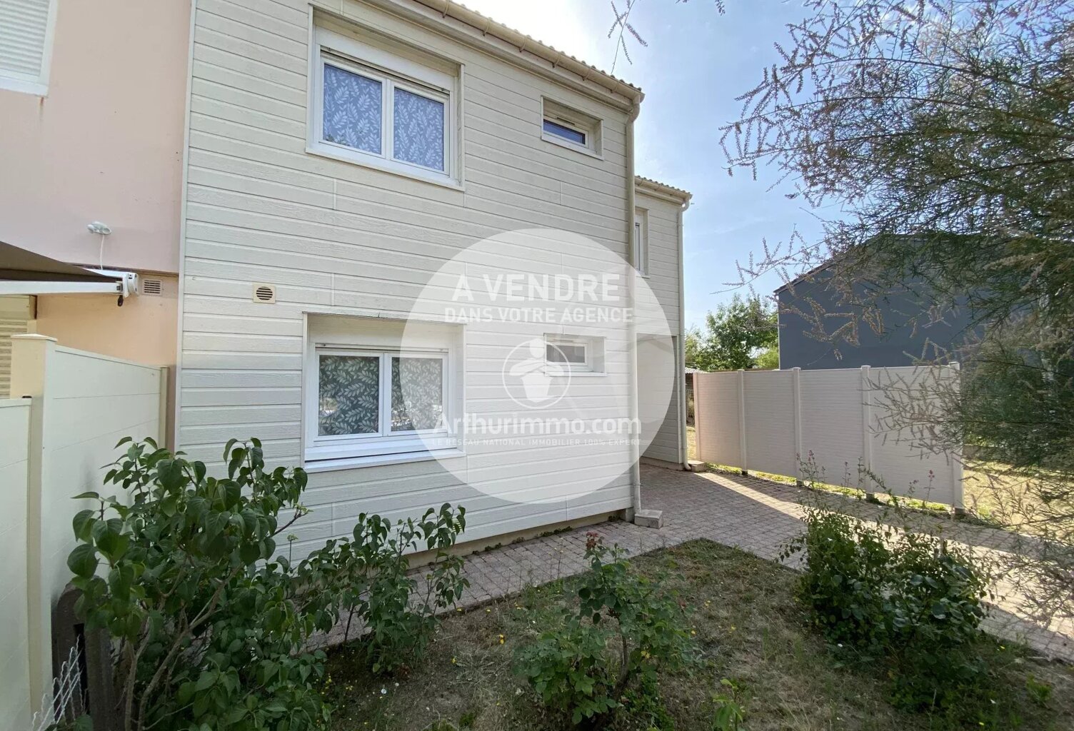 Maison 4 chambres, toute commodité à pied ! — photo 1