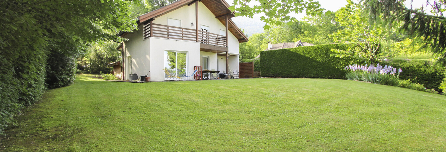 Maison 6 Pièces 183 m² à louer à Échenevex (01170)