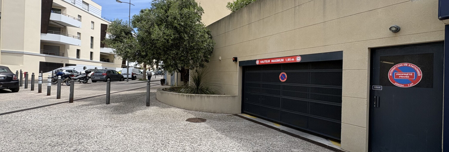 Garage   m² à louer à La Ciotat (13600)