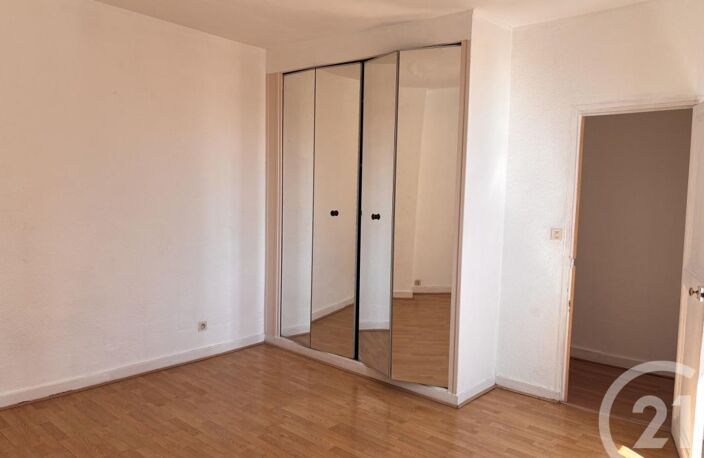 T4 — photo 3