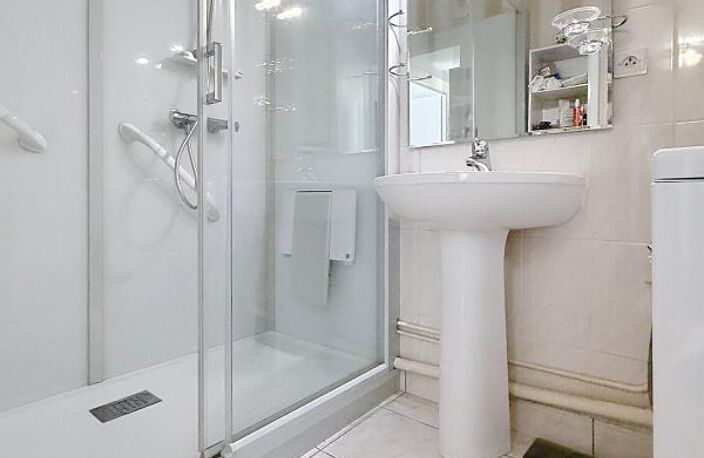 TYPE 3 74 M² ASCENSEUR + CAVE+ BALCON + PARKING — photo 4