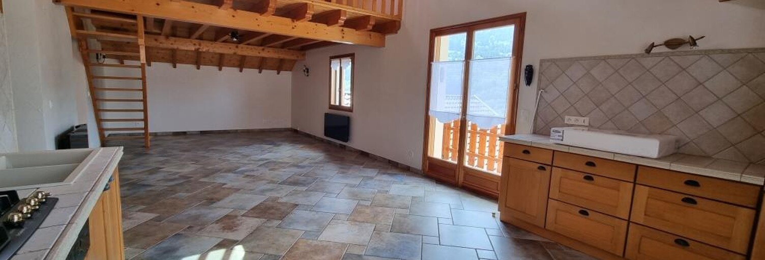 Maison 4 Pièces 82 m² à louer à Laval-en-Belledonne (38190)