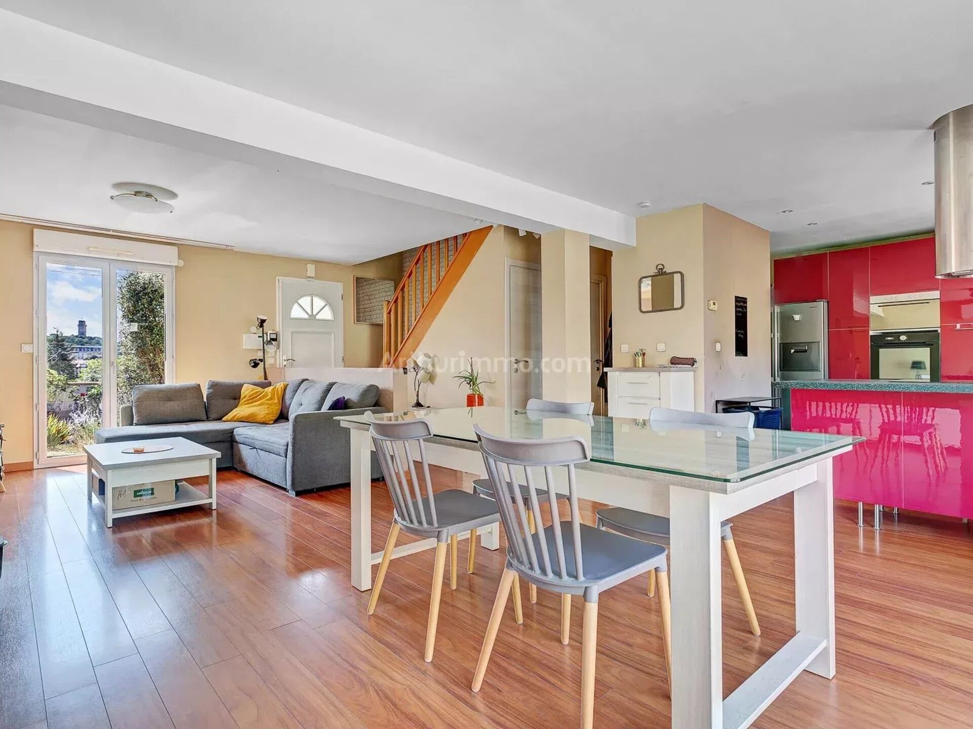 Maison 6 pièces 100 m² · à Montlhéry · 100 m² · 360 000 €