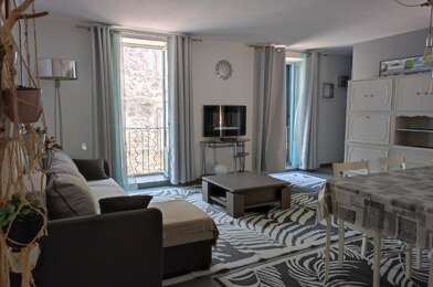 Appartement 3 pièces 890 €