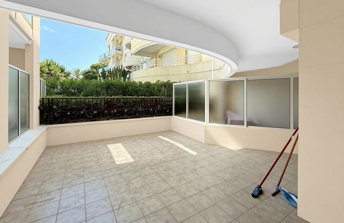 LUXE ET FRONT DE MER: 2P 57m² - Garage — photo 2