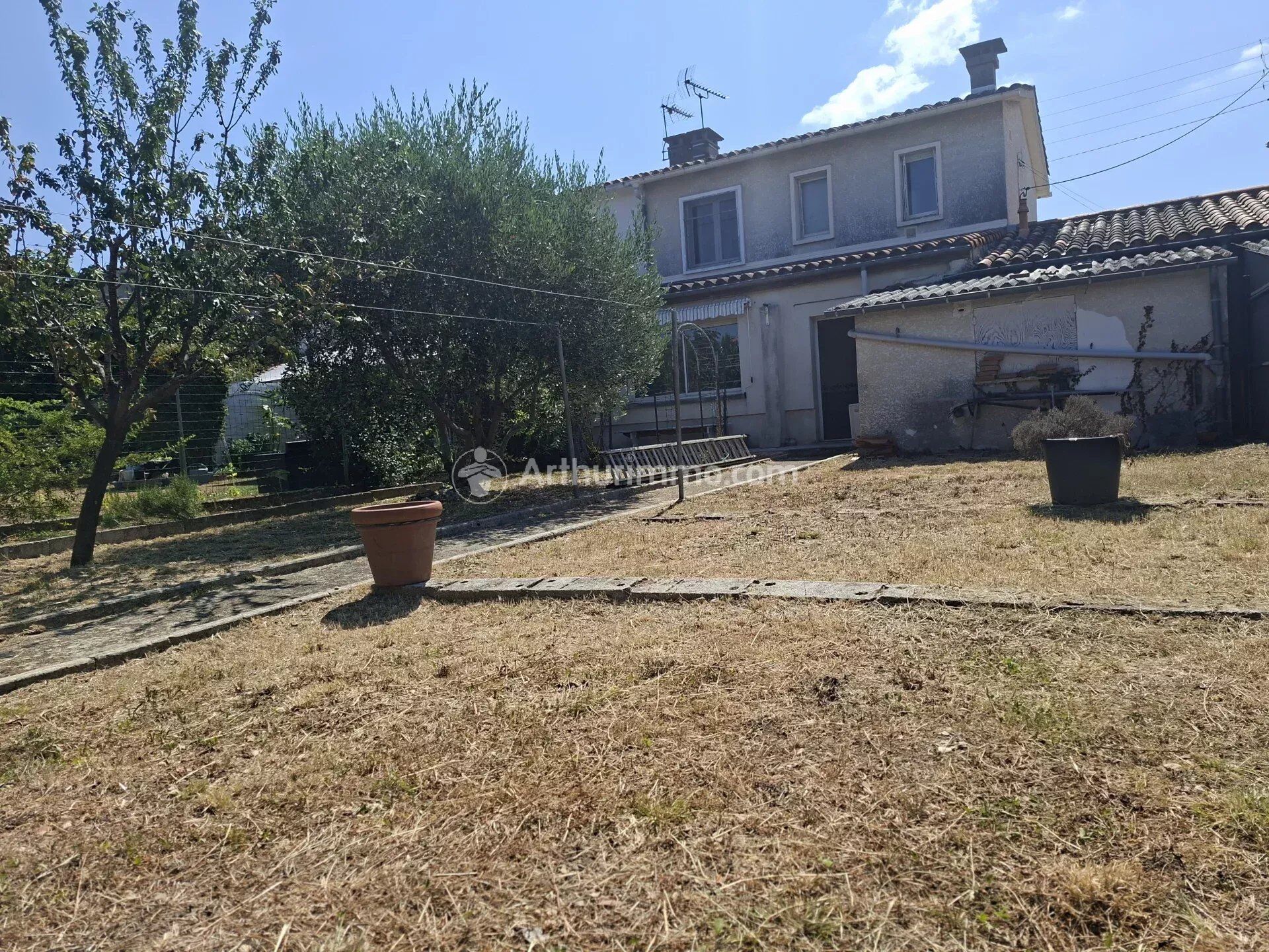 Maison 6 pièces 100 m² · à Castres · 100 m² · 155 000 €
