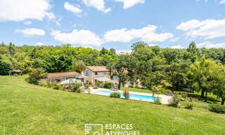 Maison 7 Pièces 250 m² à louer à Saint-Cyr-au-Mont-d'Or (69450)