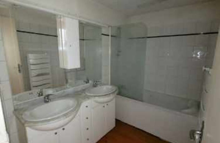 Appartement Bordeaux 2 pièce(s) 56m² — photo 4