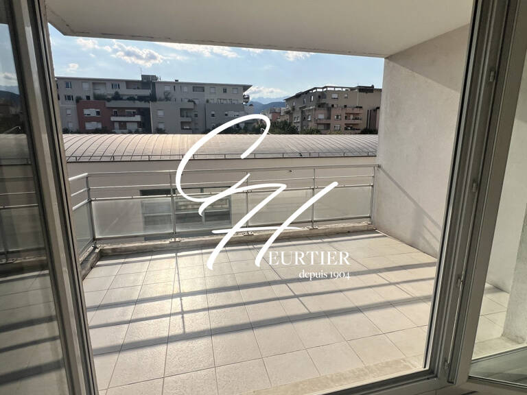 T2 de 43m² avec terrasse et garage — photo 1