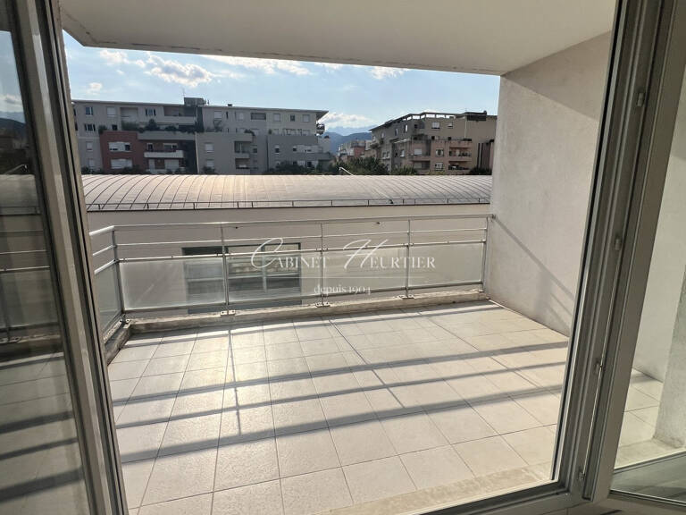 T2 de 43m² avec terrasse et garage — photo 1
