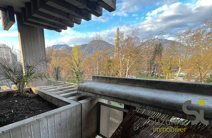 GRENOBLE Parc Paul Mistral T1bis avec Terrasse et vue Parc — photo 5
