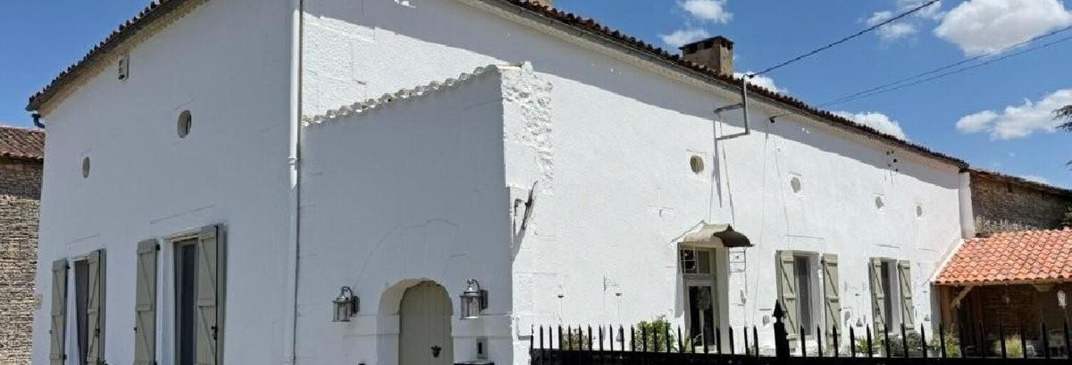 Maison 8 Pièces 227 m² à vendre à Civray (86400)