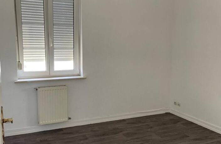 Location - Appartement T2 - 50m2 - Metz — photo 2