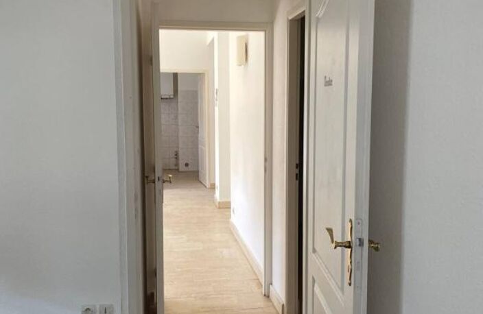 Location - Appartement T2 - 50m2 - Metz — photo 3
