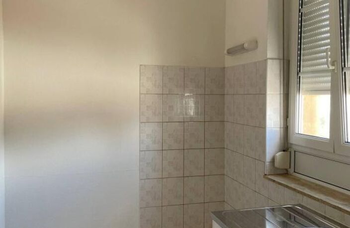 Location - Appartement T2 - 50m2 - Metz — photo 4