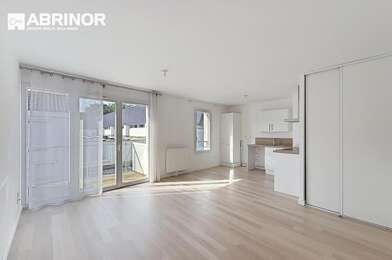 Appartement 3 pièces 880 €