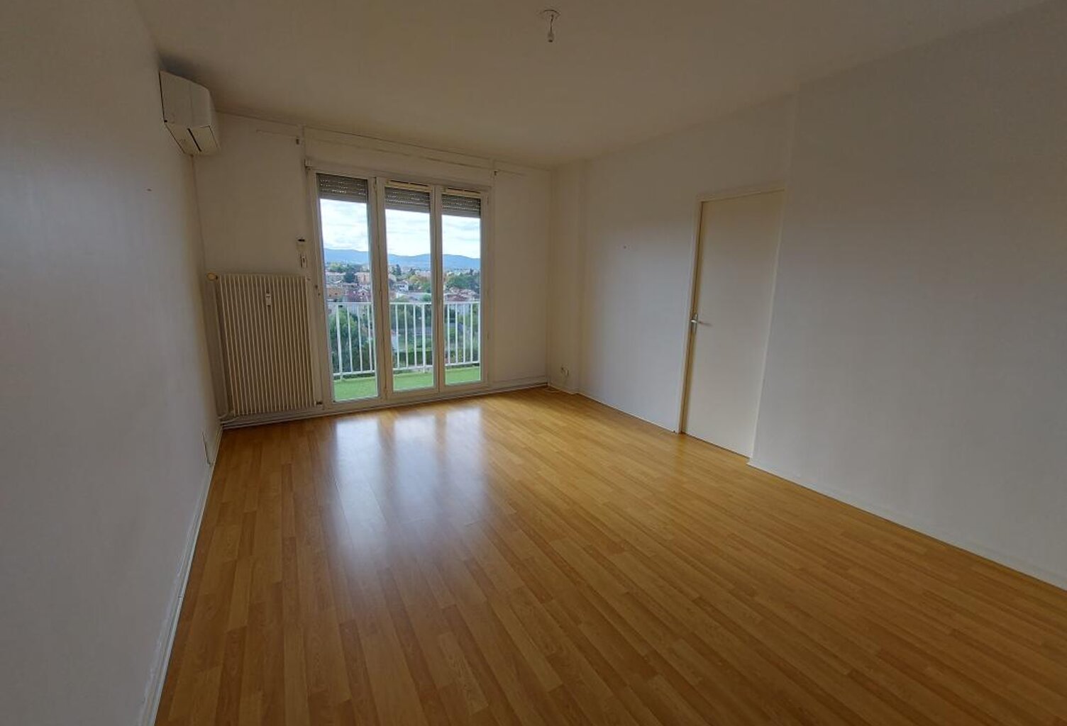 Appartement Villefranche Sur Saone 3 pièces 65.90 m2 — photo 1