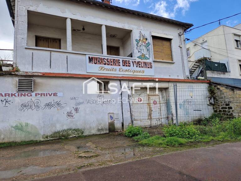 BÂTIMENT + TERRAIN  FORT POTENTIEL D'EXPLOITATION  IDÉAL INVESTISSEUR / PROMOTEUR / PROFESSIONNEL — photo 1
