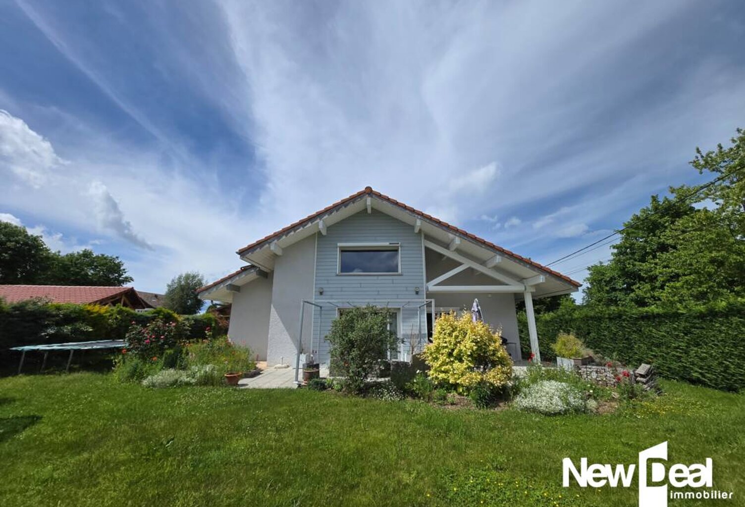 Maison familiale / 200 m² / Vinzier — photo 1