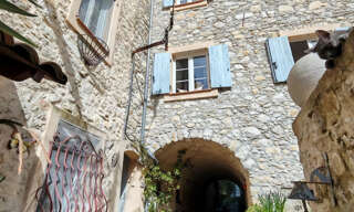 Maison 4 Pièces 104 m² à louer à La Trinité (06340)