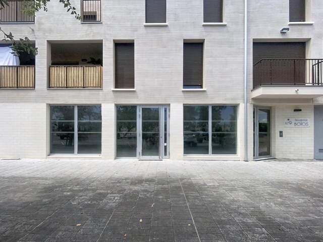 Biganos - Murs local commercial 47 m² — photo du bien