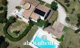 Maison 8 Pièces 308 m² à vendre à Lambesc (13410)