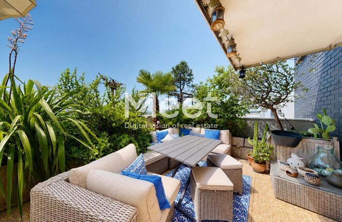 APPARTEMENT 5 PIÈCES - 89,0 m² - TERRASSE  40 m² - BALCON - DOUBLE BOX - PORT À L'ANGLAIS — photo 2