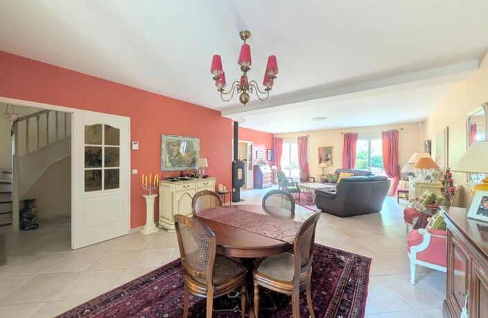 Propriété 5 chambres / 830 m² de terrain — photo 2