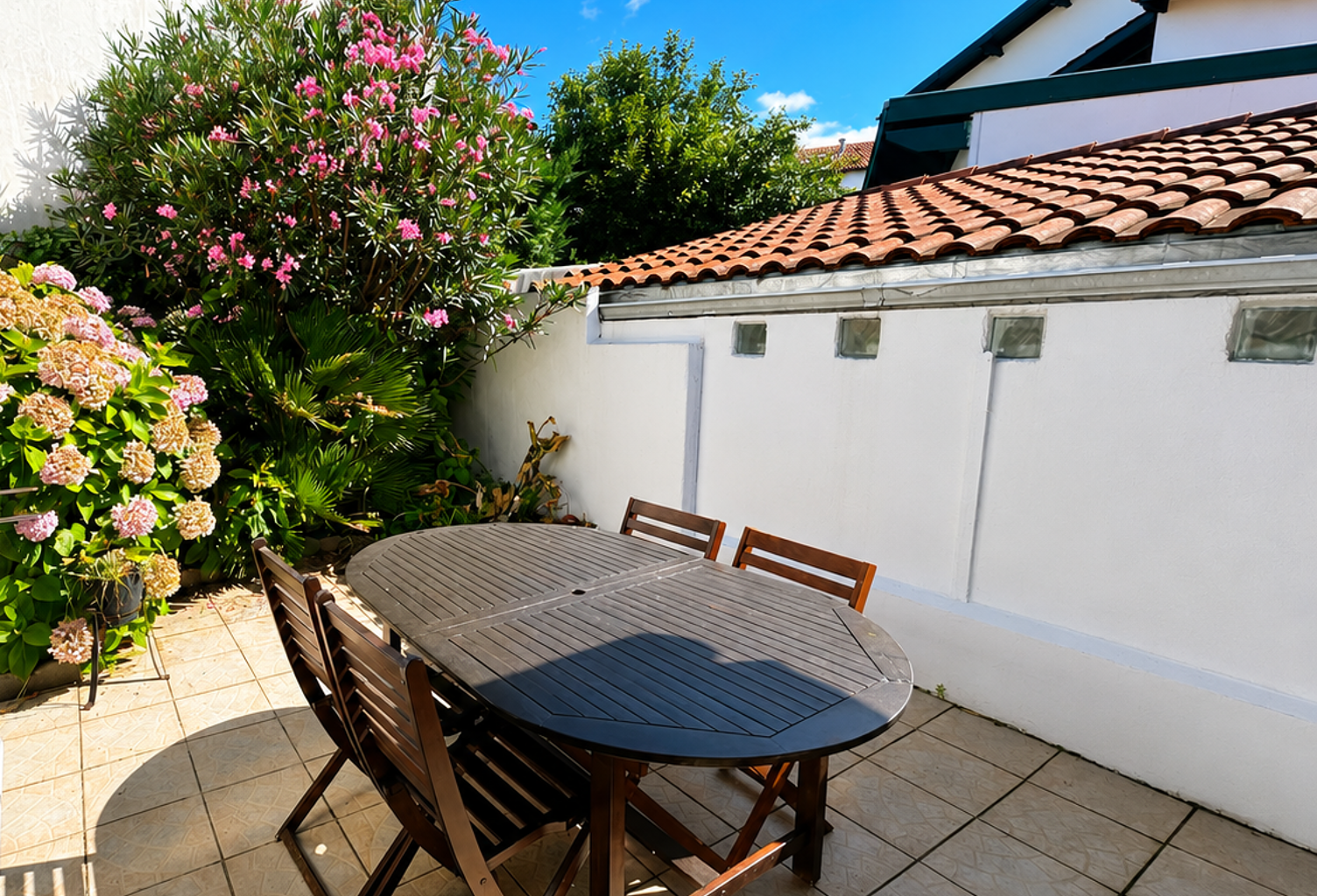Charmante maison T3 avec grande terrasse arborée   Quartier — photo 1