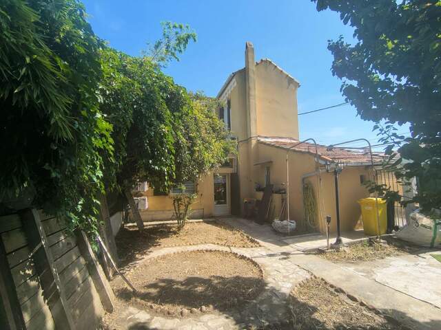 Avignon Extra-Muros maison de 91 m², parcelle de 211 m² et garage indépendant — photo du bien