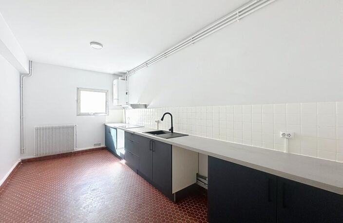 Appartement T4 - Balcon - Parking- À Louer — photo 3