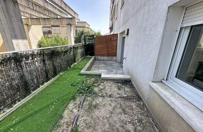 Appartement À Vendre Avignon 36 m², terrasse — photo 2