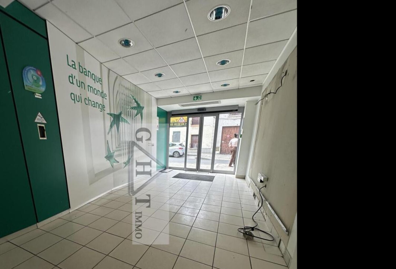 Local commercial 240 m² — photo 1