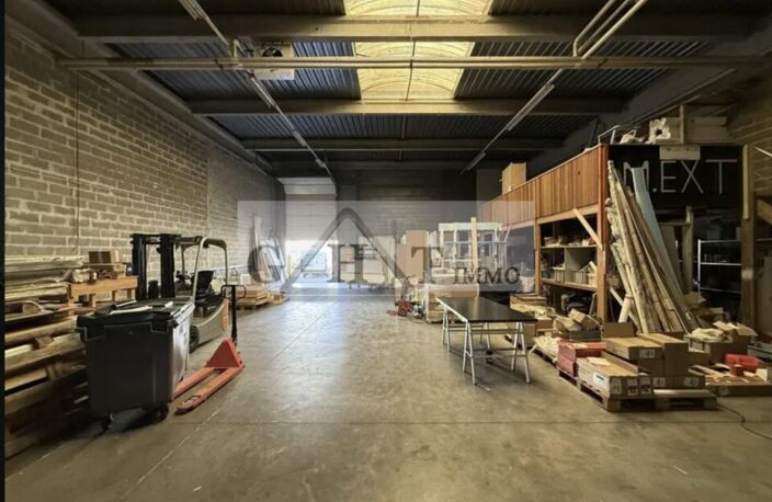 À LOUER – Entrepôt avec bureaux – Gennevilliers — photo 3