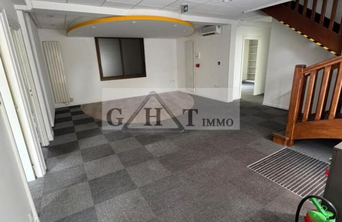 220 m² boutique / bureaux à louer LE PERREUX — photo 4