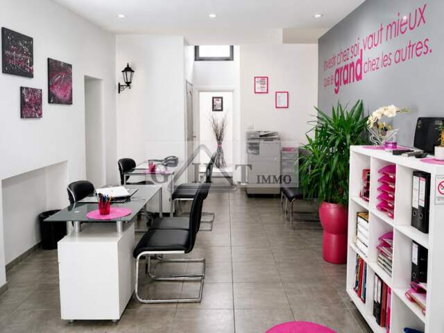 A LOUER LOCAL COMMERCIAL / BUREAUX 80 M² – BOISSY-SAINT-LÉGER — photo du bien