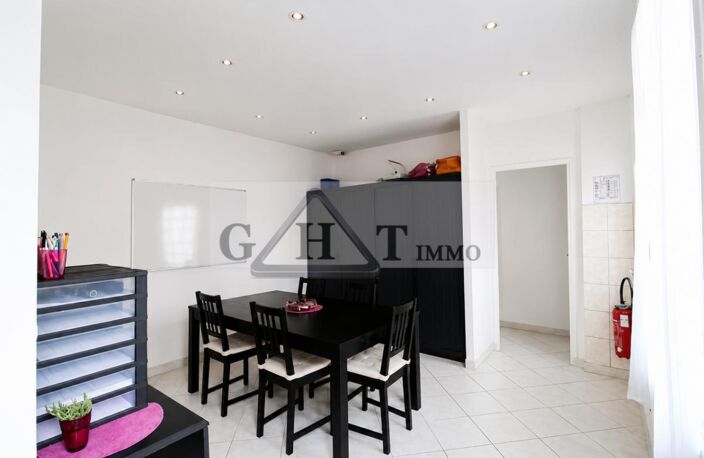 A LOUER LOCAL COMMERCIAL / BUREAUX 80 M² – BOISSY-SAINT-LÉGER — photo 3