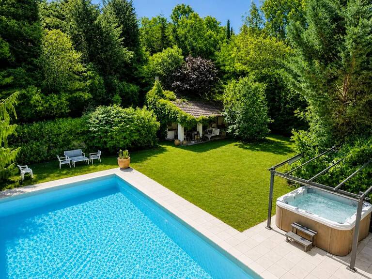 Maison de 8 pièces de 235 m² à Brunstatt-Didenheim — photo 1