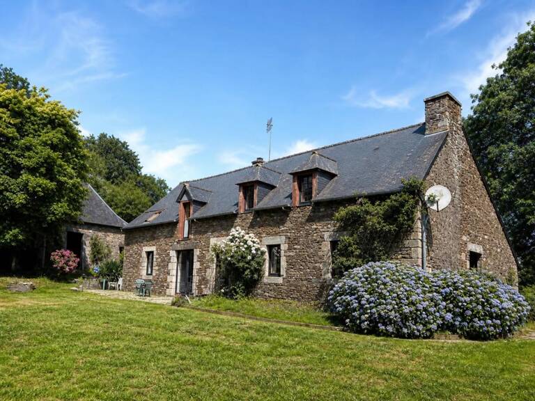 Maison de 8 pièces de 235 m² à Loudéac — photo 1