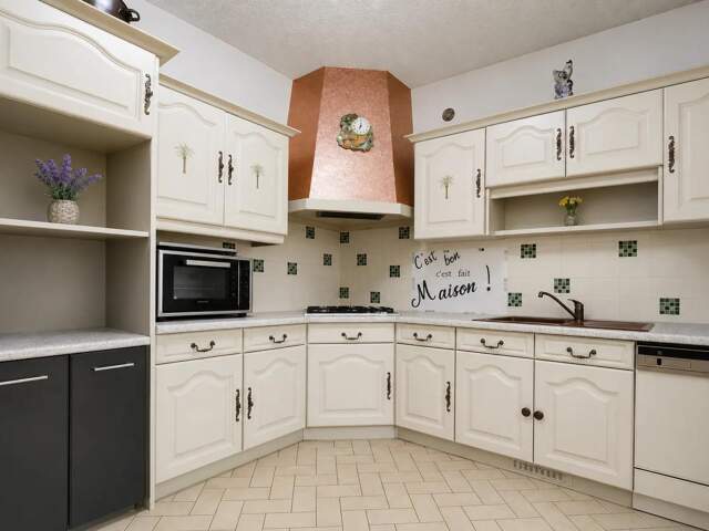 Une maison au calme avec deux espaces de vie — photo du bien
